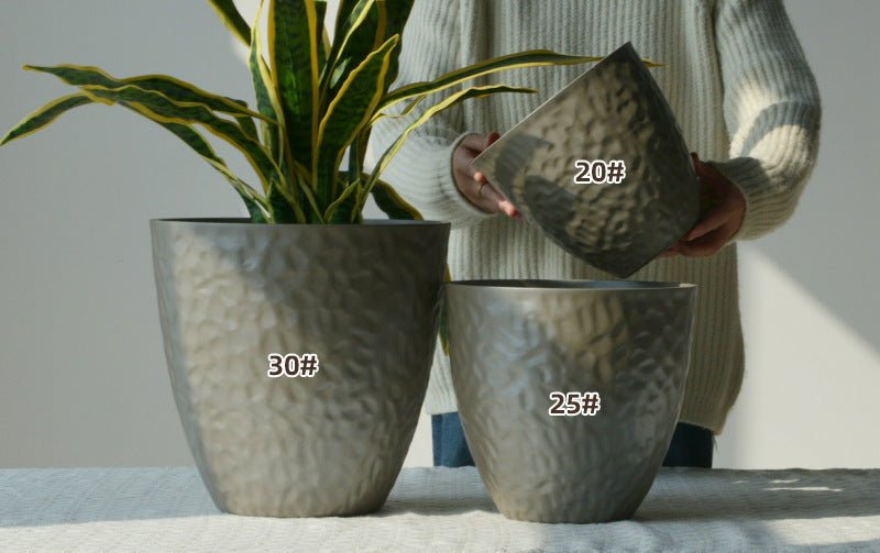 Luna Egg Pearl Cloudstone Pot - Large